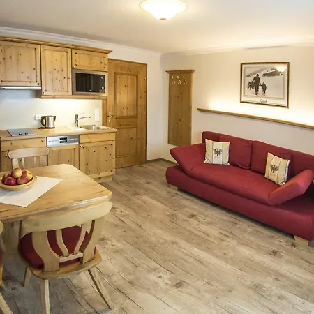 Haus Sonnleit Apartamento *